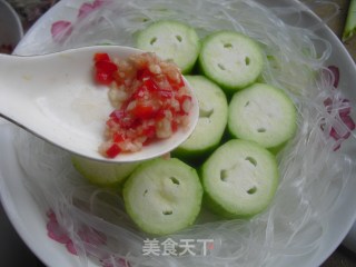 Steamed Loofah with Garlic Vermicelli recipe