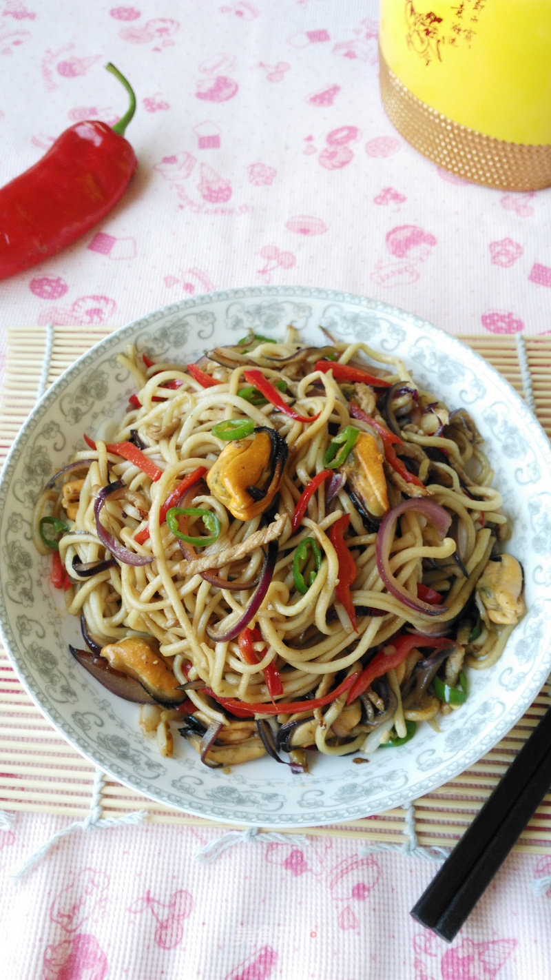 Spicy Seafood Fried Noodles recipe