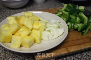 Grilled Pork Ribs with Green Pepper and Pineapple recipe