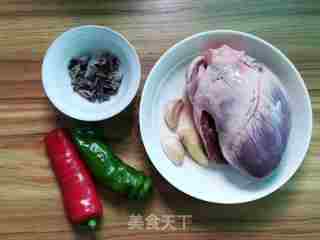 Stir-fried Pork Heart with Colored Peppers recipe