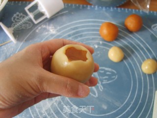 Cantonese Sands Custard Mooncakes recipe