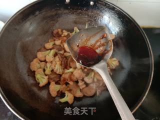 Stir-fried Pork Head with Cauliflower recipe