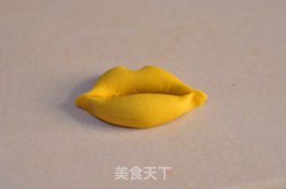 Sexy Lips Buns recipe