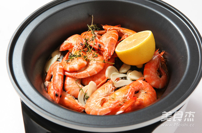 Steamed Grilled Shrimp with Thyme recipe