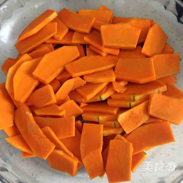 Steamed Pork Ribs with Pumpkin in Microwave Black Bean Sauce recipe