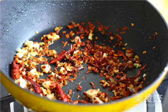 Stir-fried Lotus Root Strips recipe