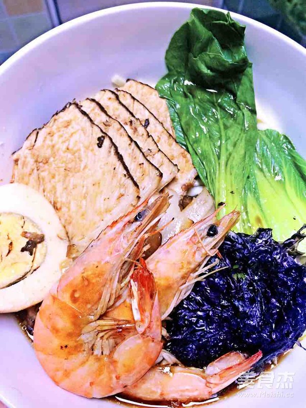 Master Xie's Signature Seafood Braised Pork Noodle recipe