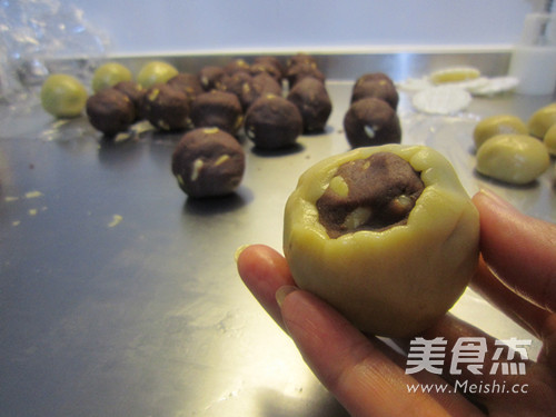 Mooncakes with Red Bean Paste and Pine Nut Filling recipe