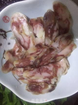 Stir-fried Sausage with Garlic recipe