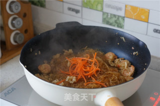 Fried Vermicelli with Seafood recipe