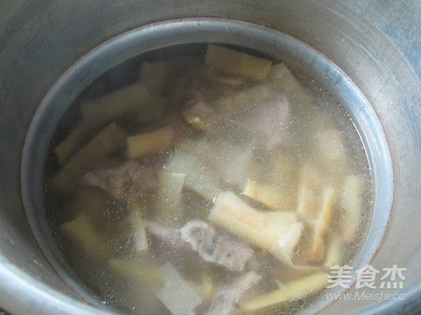 Lamb Tail Bamboo Shoots and Keel Soup recipe