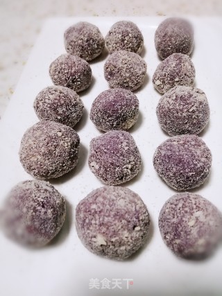 Fried Purple Sweet Potato Meatballs recipe