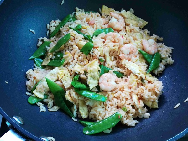 Fried Rice with Shrimp and Egg in Thai Sauce recipe