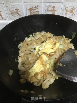 Fried Hor Fun with Egg recipe