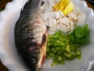 Milky White Crucian Fish Soup recipe