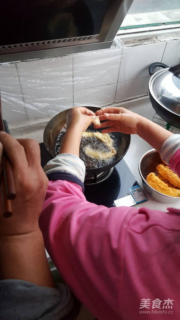 Deep-fried Dough Stick + Milk Tea (salty) recipe