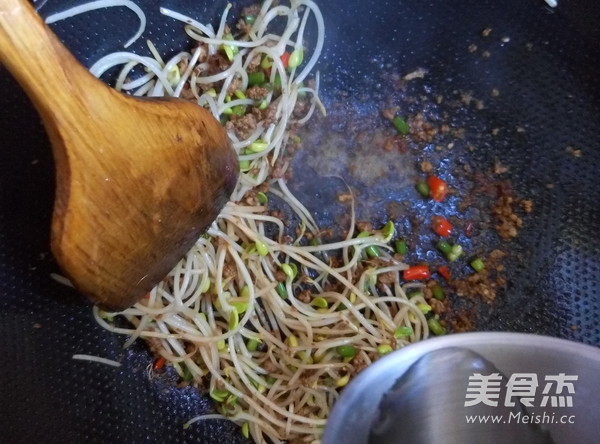 Stir-fried Rice Cake with Pork Mocha recipe