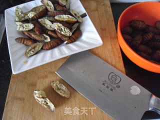 Dry Stir-fried Silkworm Pupa recipe