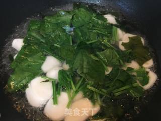 Rice Cake Fish Ball Spinach Soup recipe