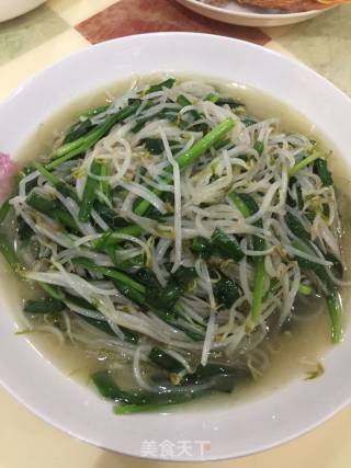 Stir-fried Leek with Mung Bean Sprouts recipe
