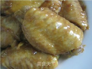 Braised Chicken Wings with Red Onion recipe