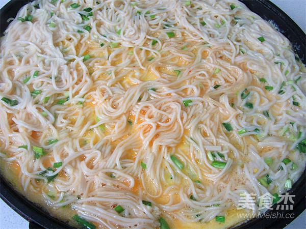 Noodle Omelette recipe