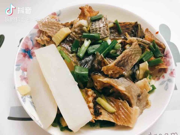 Steamed Salted Fish with Sour Radish