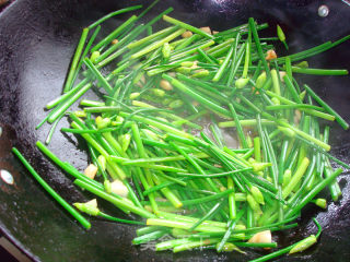 Stir-fried Pork Liver and Chives recipe