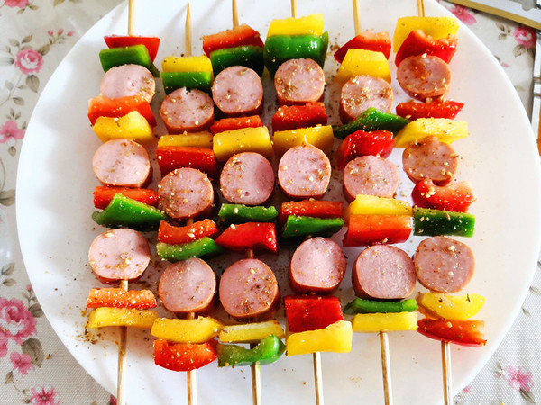 Colorful-pepper Sausage Skewers recipe