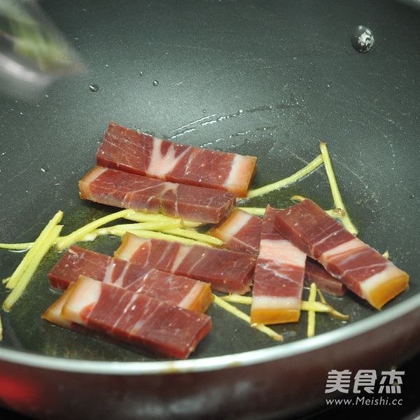 Clam, Ham and Radish Soup recipe