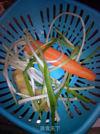 Carrot Pork Rolls (three Kinds of Wrapping Methods) recipe