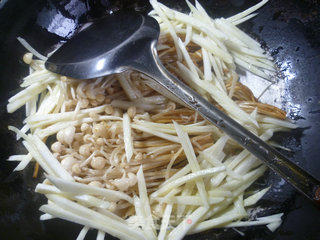 Fried Noodles with Golden Needle Mushroom and Rice White recipe