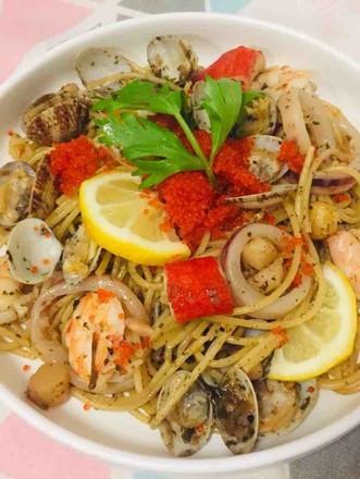 Seafood Spaghetti with Basil Sauce recipe