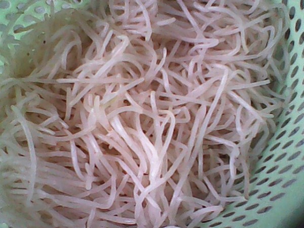 Carrots Mixed with Bean Sprouts recipe