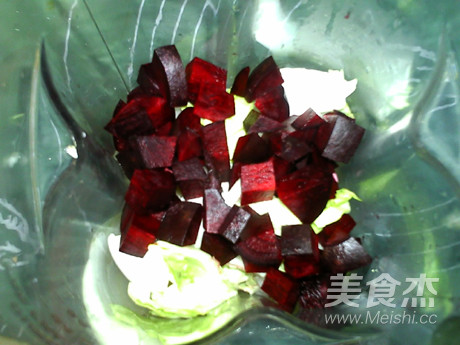 Cabbage Beetroot Pear Drink recipe