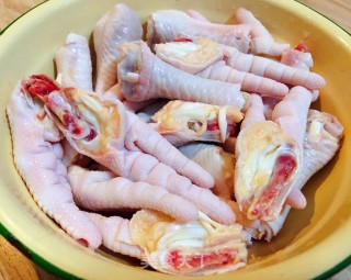 Prawns and Chicken Claw Pot#food Trimmings to Make A Big Meal# recipe