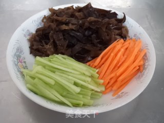 Four Silk Bean Sprouts recipe