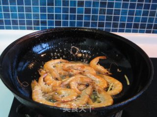 Stir-fried Shrimp with Green Pepper recipe
