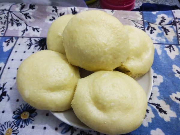 Straw Hat Bean Buns recipe