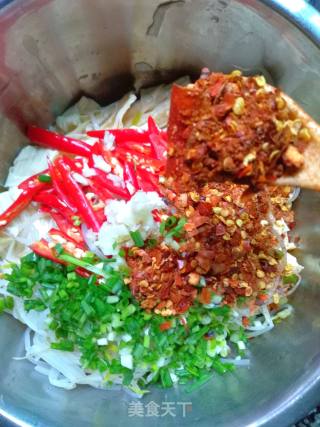Mung Bean Sprouts Mixed with Yuba recipe