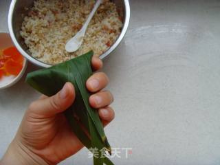 Strong Flavor of Rice Dumplings: Both Salty and Light---oat and Egg Yolk Rice Dumplings recipe