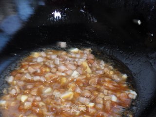 Cumin-flavored Noodles with Diced Meat, Cucumber and Egg recipe