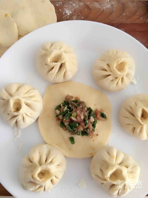 Pumpkin Noodle and Cowpea Buns recipe