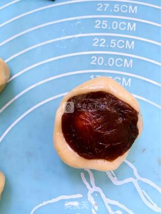 Bean Paste and Egg Yolk Mooncakes recipe