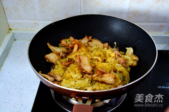 Sauerkraut Stewed White Meat recipe