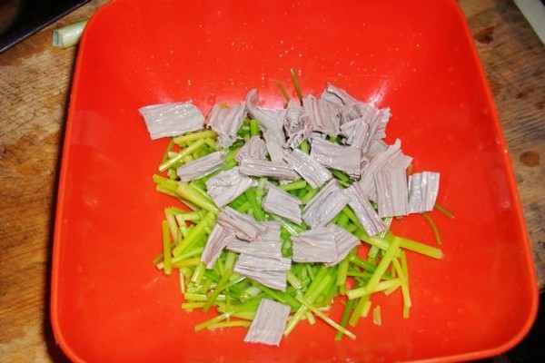 Yuba Mixed with Celery recipe