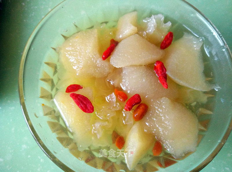 Winter Denoising Holy Product-white Fungus Stewed with Rock Sugar and Sydney recipe