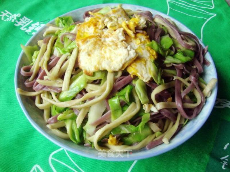 Fried Egg with Colorful Noodles recipe