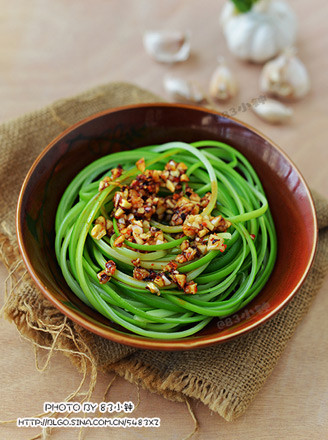 Shredded Garlic Sprouts recipe