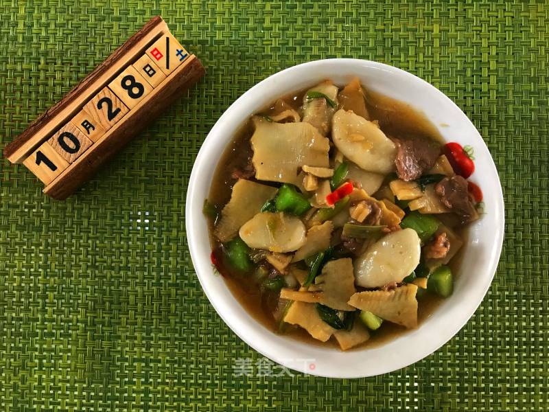 Stir-fried Rice Cake with Mustard Greens and Bamboo Shoots